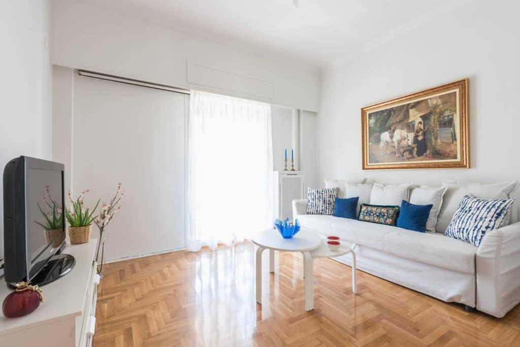 New! Bright & Remodeled 1Bed Apt 2Min Walk To Acropolis Atina Dış mekan fotoğraf