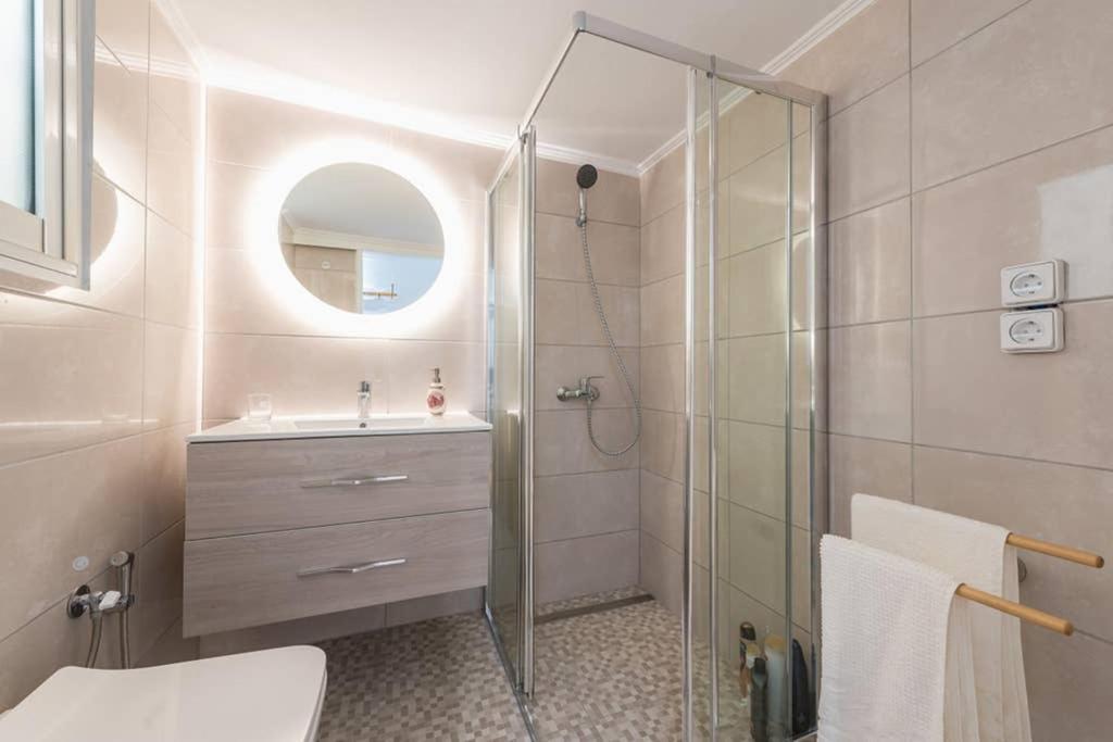 New! Bright & Remodeled 1Bed Apt 2Min Walk To Acropolis Atina Dış mekan fotoğraf